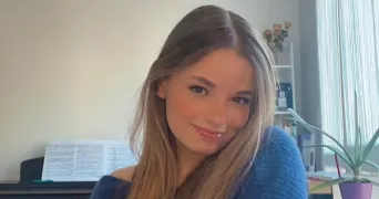 manon pet sitter à ST GENIS LAVAL 69230