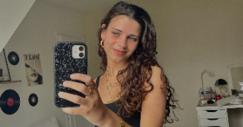 fanny pet sitter à FONTENAY LE FLEURY 78330_0