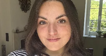 zoé pet sitter à MORET LOING ET ORVANNE 77250