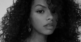 claire pet sitter à VIGNEUX SUR SEINE 91270