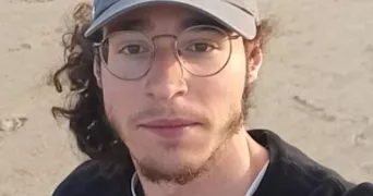 damien dog sitter à LILLE 59800