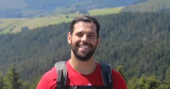 ricardo pet sitter à BEAULON 03230