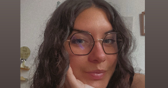 héloïse pet sitter à Aigondigné 79370_0