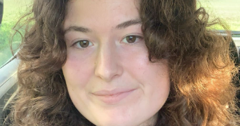 loane pet sitter à MOISSY CRAMAYEL 77550_1