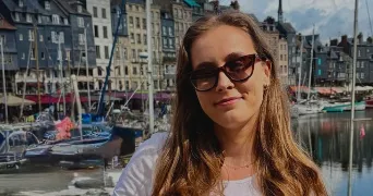 agathe pet sitter à NOISY LE GRAND 93160