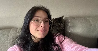 emilie pet sitter à AIGRE 16140