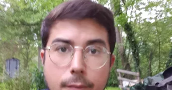 jeremy pet sitter à AVRILLE 49240