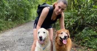 zara pet sitter à BORDEAUX 33000