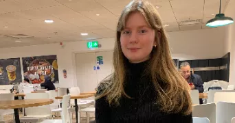 clémentine pet sitter à Paris 75017