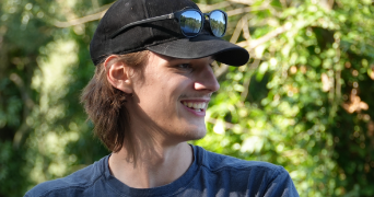 lucas pet sitter à TILLOY LES MOFFLAINES 62217_0