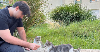 thomas pet sitter à DECINES CHARPIEU 69150_1