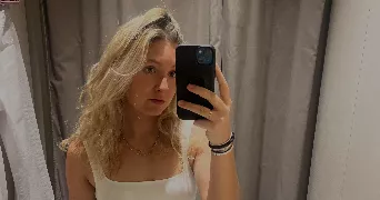 victoria pet sitter à BORDEAUX 33200