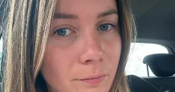 flo pet sitter à PERRIERES 14170