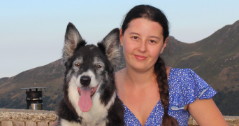 chloe pet sitter à MOLLES 03300_0