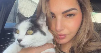 rania pet sitter à LINAS 91310