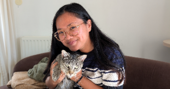 ajeng  cat sitter à TAVERNY 95150_1