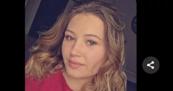 laura pet sitter à FOUGEROLLES ST VALBERT 70220