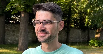 yannick pet sitter à FONTENAY LE FLEURY 78330