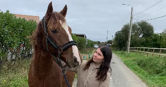 camille pet sitter à GRACES 22200