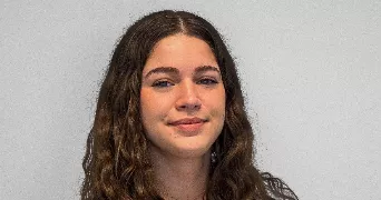 louise pet sitter à LYON 05 69005