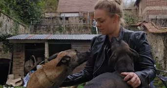 enola dog sitter à LES ANDELYS 27700