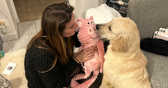 elena pet sitter à  86400