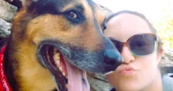 melanie dog sitter à LE THOR 84250