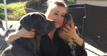 anne-sophie pet sitter à GARCHIZY 58600