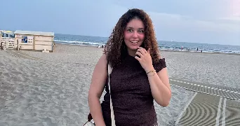 nesrine pet sitter à LYON 07 69007