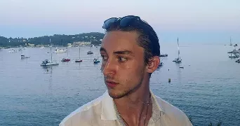 louis pet sitter à PARIS 08 75008
