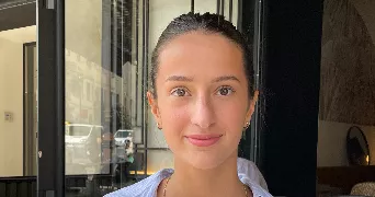 jeanne pet sitter à AJACCIO 20000