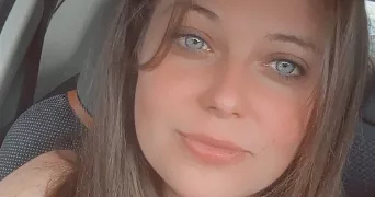 alyssia pet sitter à ERNEE 53500