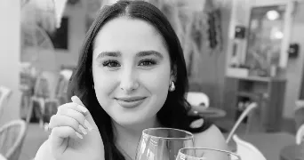 celia pet sitter à LES ROCHES DE CONDRIEU 38370