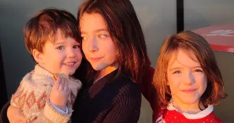 edith cat sitter à VILLE D AVRAY 92410