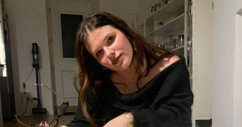 elly pet sitter à LIVET 53150_0