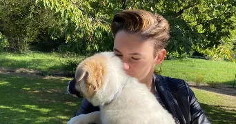 aurélie pet sitter à COURSAN 11110