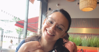 maurgiane pet sitter à  95300