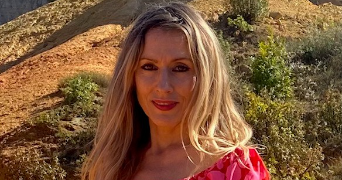 bénédicte pet sitter à LA BASTIDE DES JOURDANS 84240_0