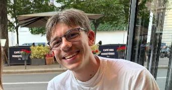 tristan pet sitter à LYON 06 69006