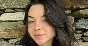 clara pet sitter à L HAY LES ROSES 94240