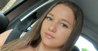 enola pet sitter à BUSSY ST GEORGES 77600