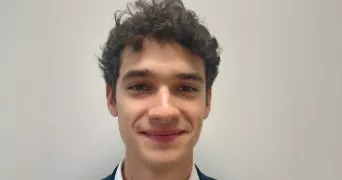 hugues cat sitter à LEVALLOIS PERRET 92300