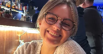 louise pet sitter à AVON 77210