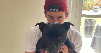 françois pet sitter à CARQUEIRANNE 83320
