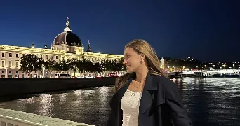 coraline pet sitter à BRON 69500