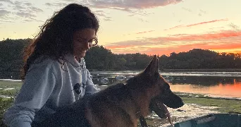 néfélie pet sitter à VANNES 56000
