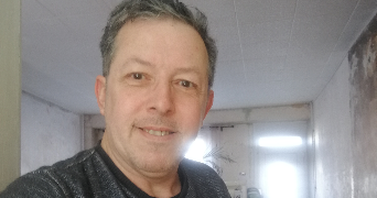 hervé pet sitter à CHANU 61800_0