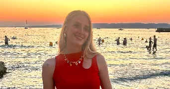 fanny pet sitter à PALAISEAU 91120