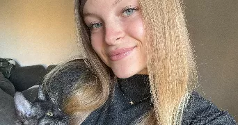 clara pet sitter à ST LAURENT DU VAR 06700