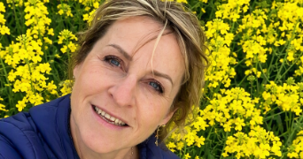 isabelle pet sitter à CROUY EN THELLE 60530_0